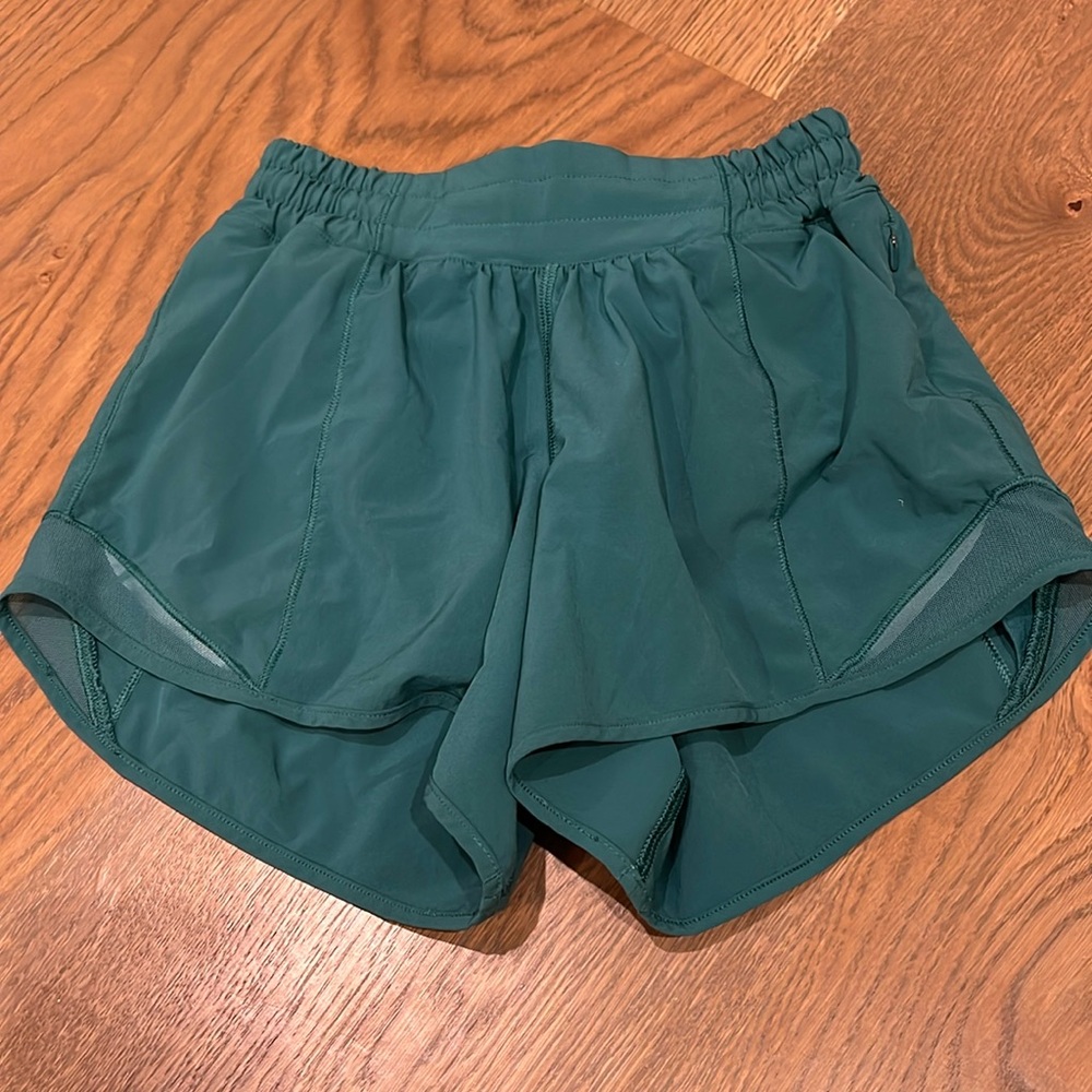 lululemon hotty hot shorts